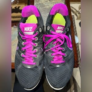 NIKE LUNAGLIDE 2, (Womens) Size 9.5, Used, but good consdition! Black & Hot Pink